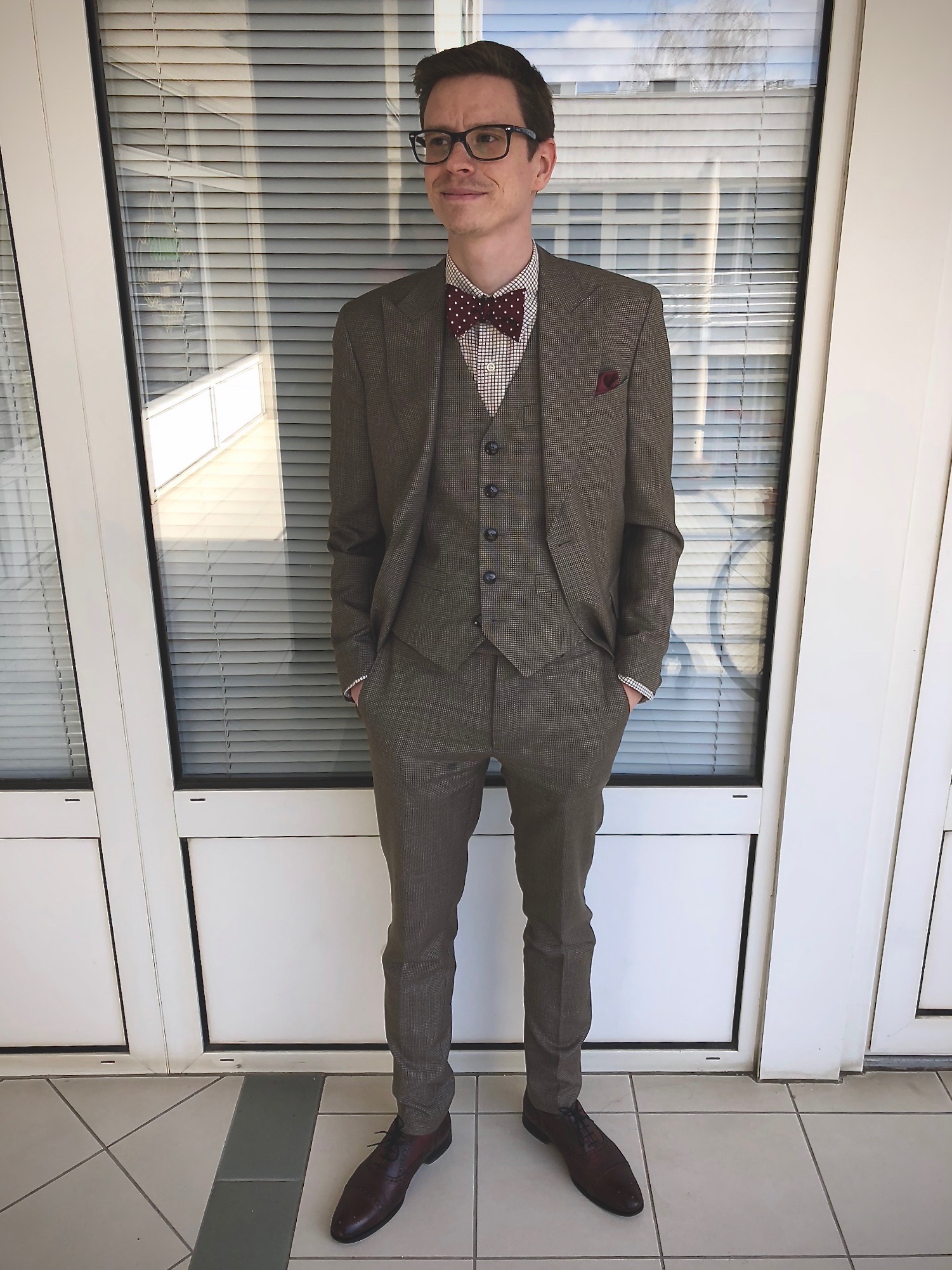 haromreszes-egysoros-gombolasu-oltony-gentlemanstyle