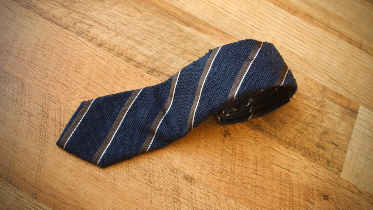 shantung-selyem-nyakkendo-csikos-gentlemanstyle-cover-savile-row-savilerow