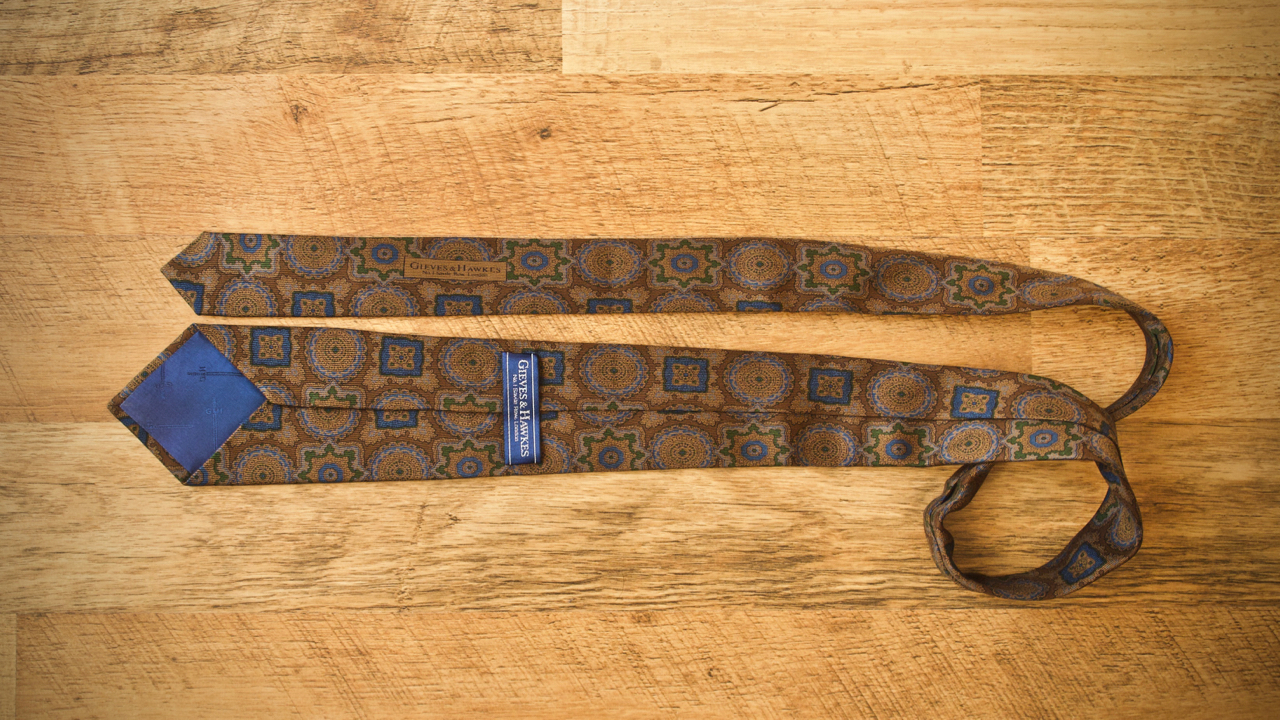 madder-silk-tie-nyomtatott-selyem-nyakkendo-sawile-row-london-gievesandhawkes-tie-gentlemanstyle